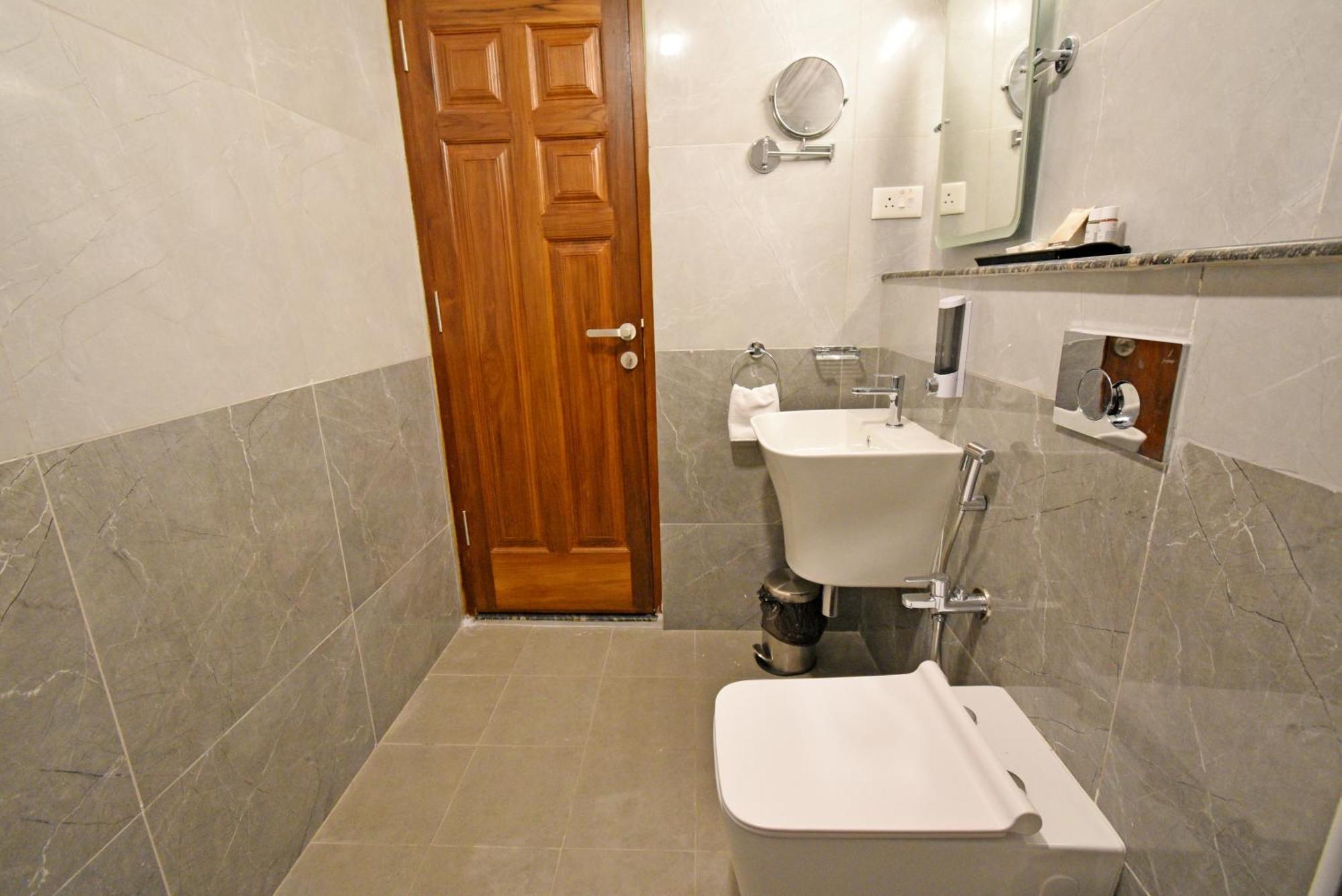 פונדיצ'רי Le Colonial Suites מראה חיצוני תמונה