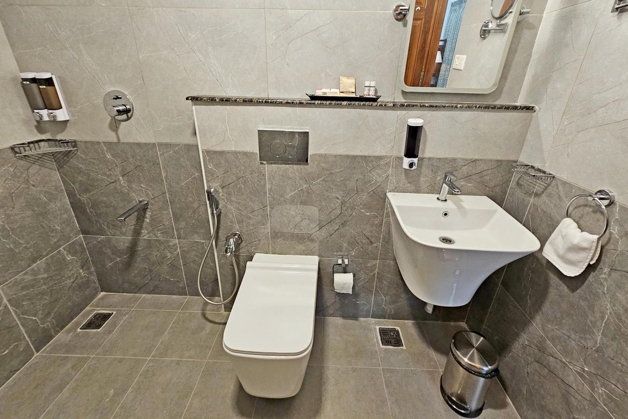 פונדיצ'רי Le Colonial Suites מראה חיצוני תמונה