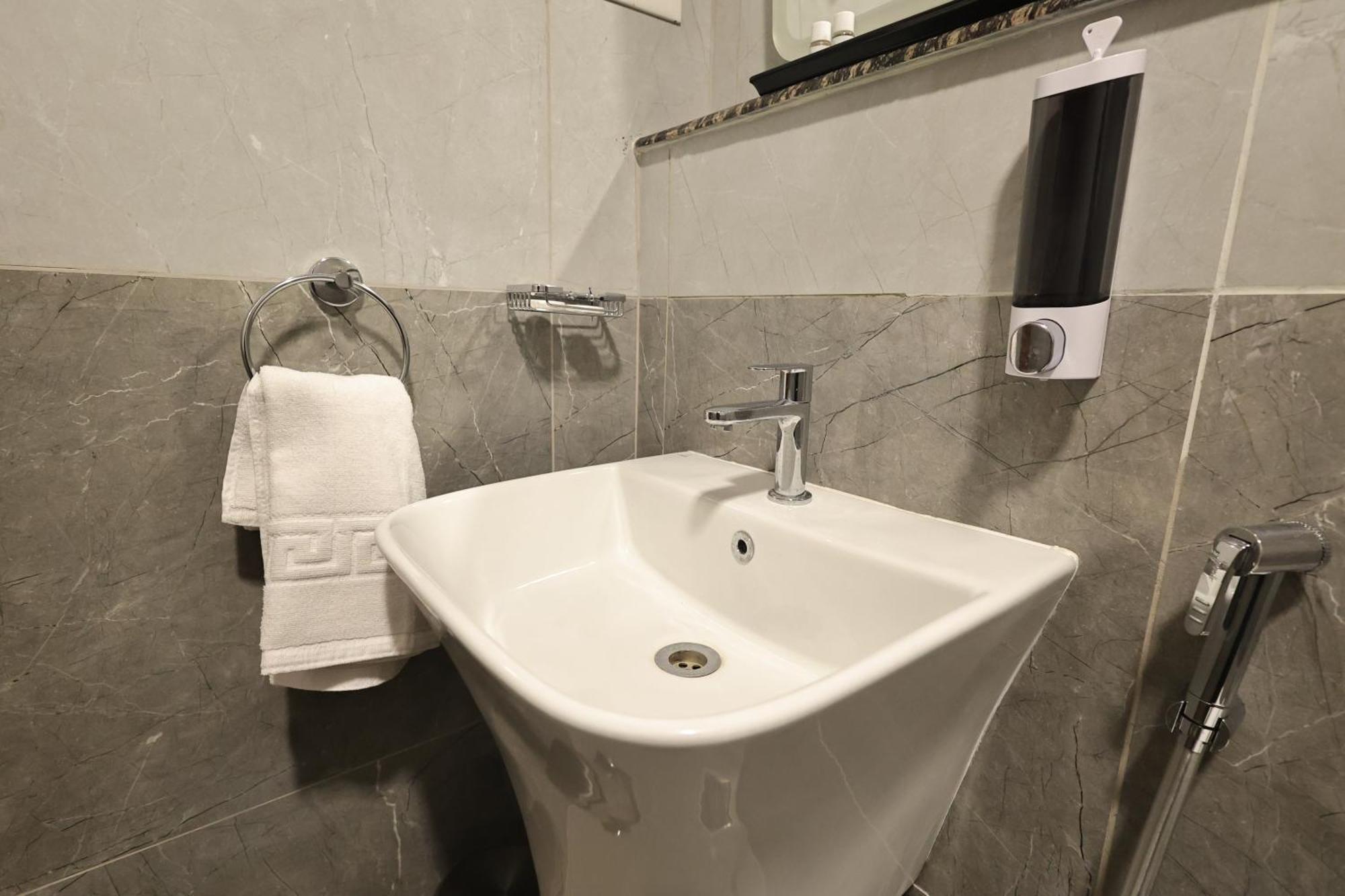 פונדיצ'רי Le Colonial Suites מראה חיצוני תמונה